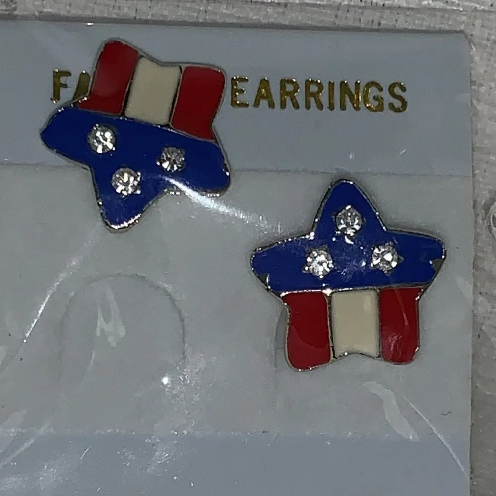 Vintage patriotic pin
